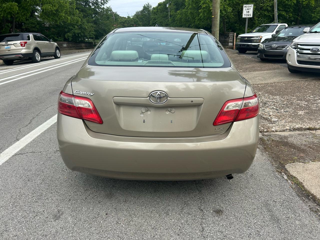 Toyota Camry LE 5-Spd AT 2007