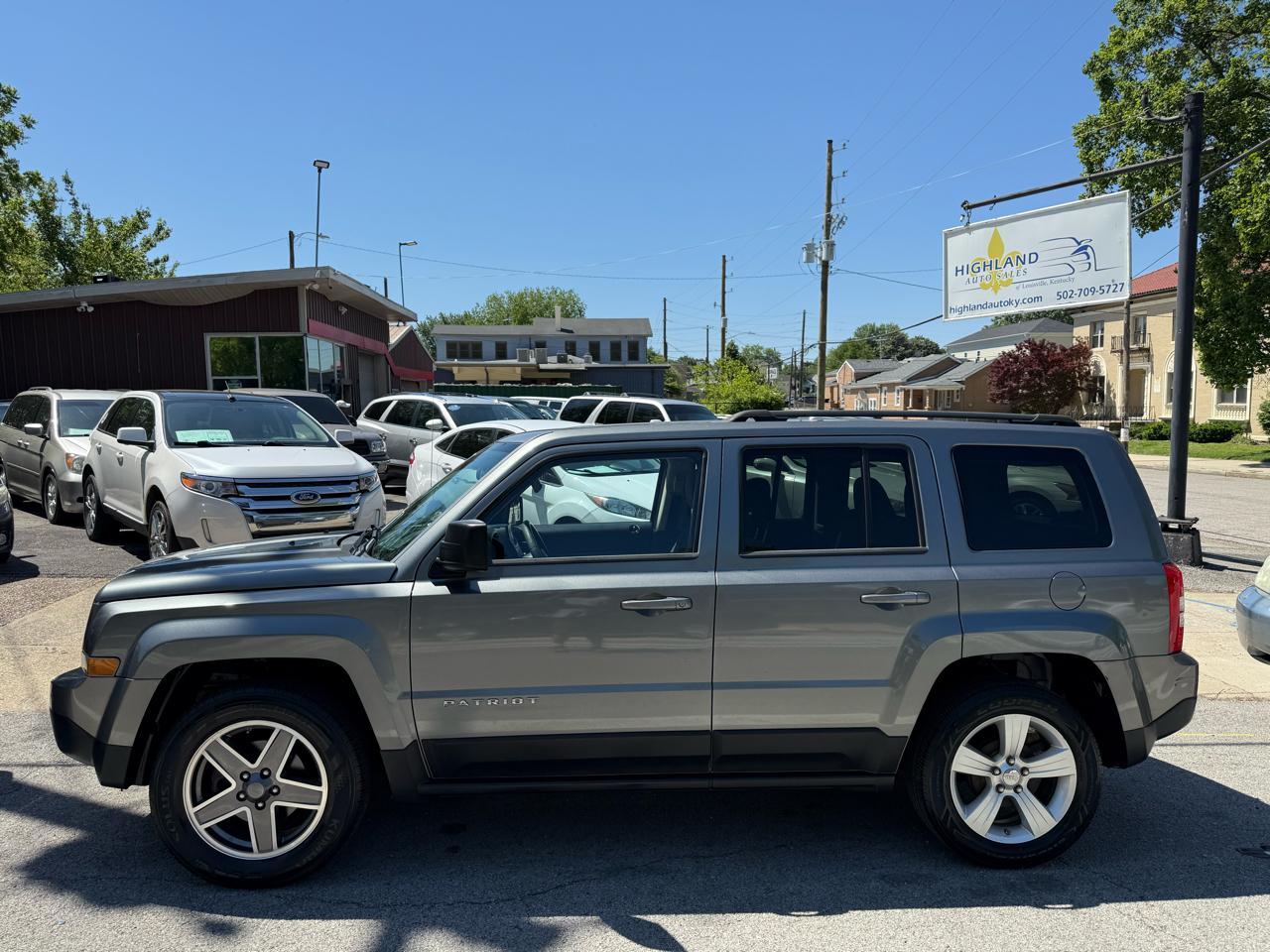 Jeep Patriot Latitude 2WD 2012