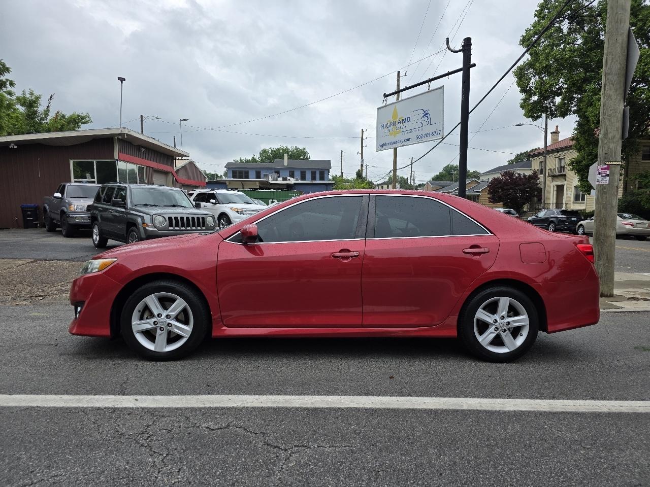Toyota Camry SE 4D Sedan 2013