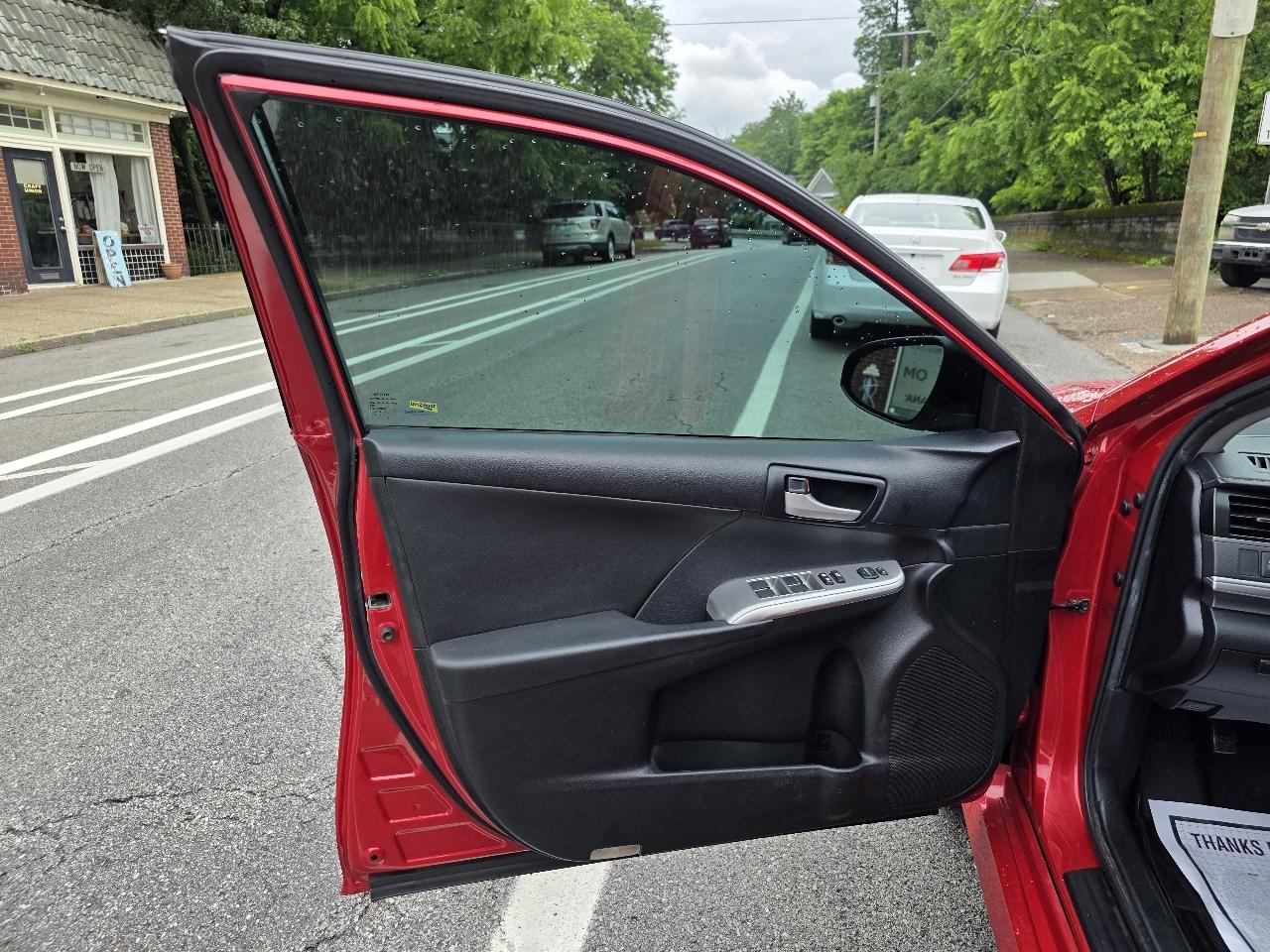Toyota Camry SE 4D Sedan 2013