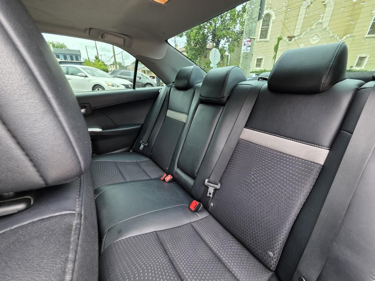 Toyota Camry SE 4D Sedan 2013