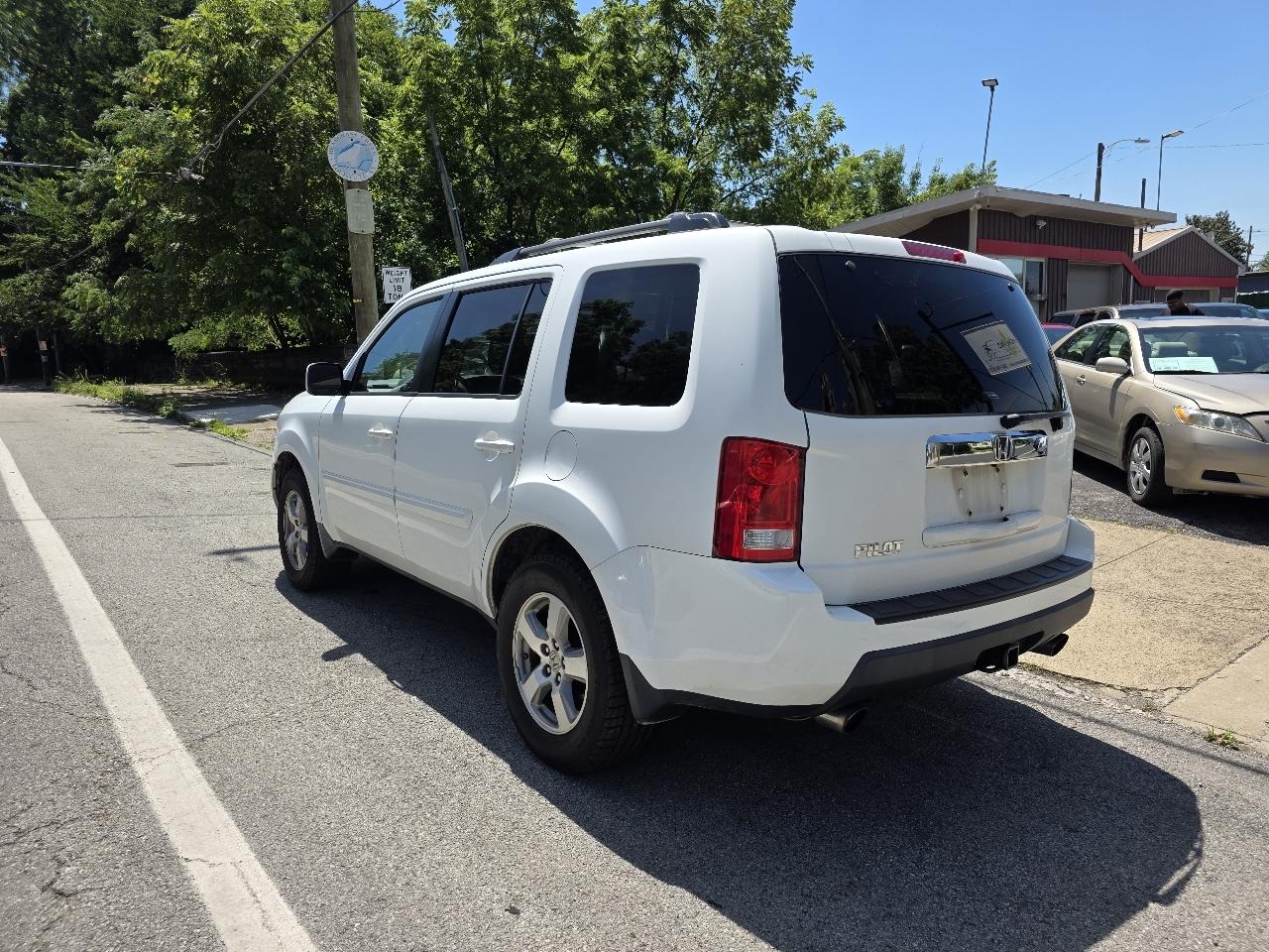 Honda Pilot EX-L 2WD 5-Spd AT 2010