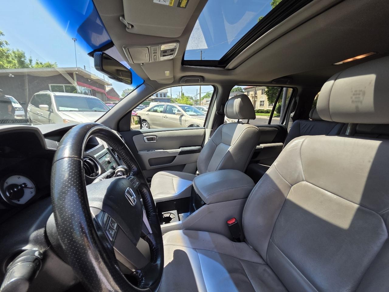 Honda Pilot EX-L 2WD 5-Spd AT 2010