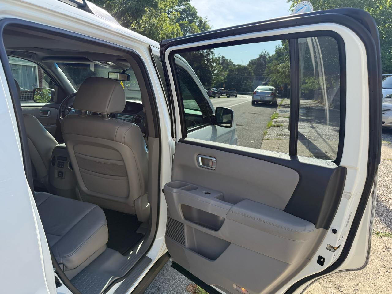 Honda Pilot EX-L 2WD 5-Spd AT 2010