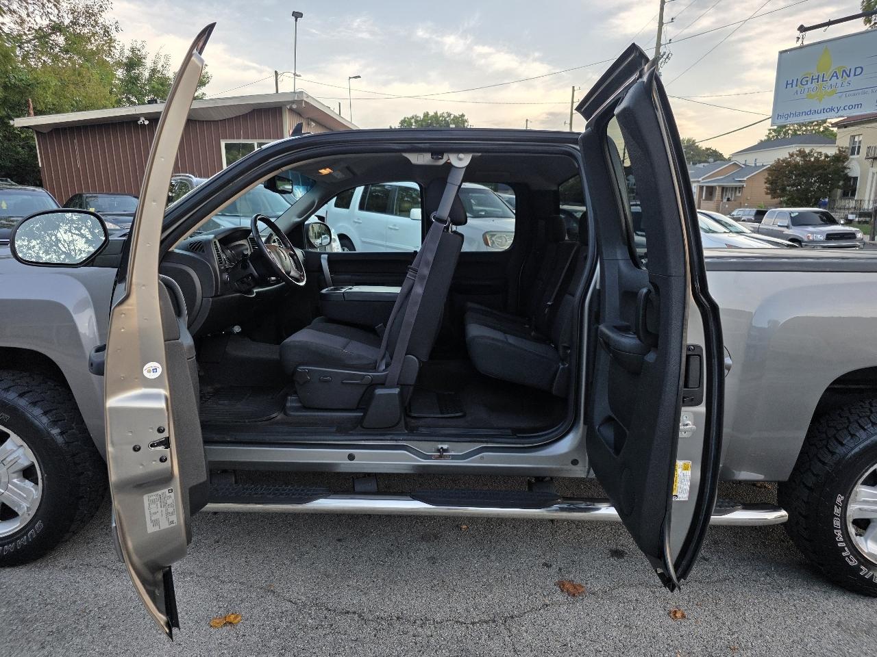 Chevrolet Silverado 1500 LT Ext. Cab Long Box 4WD 2013