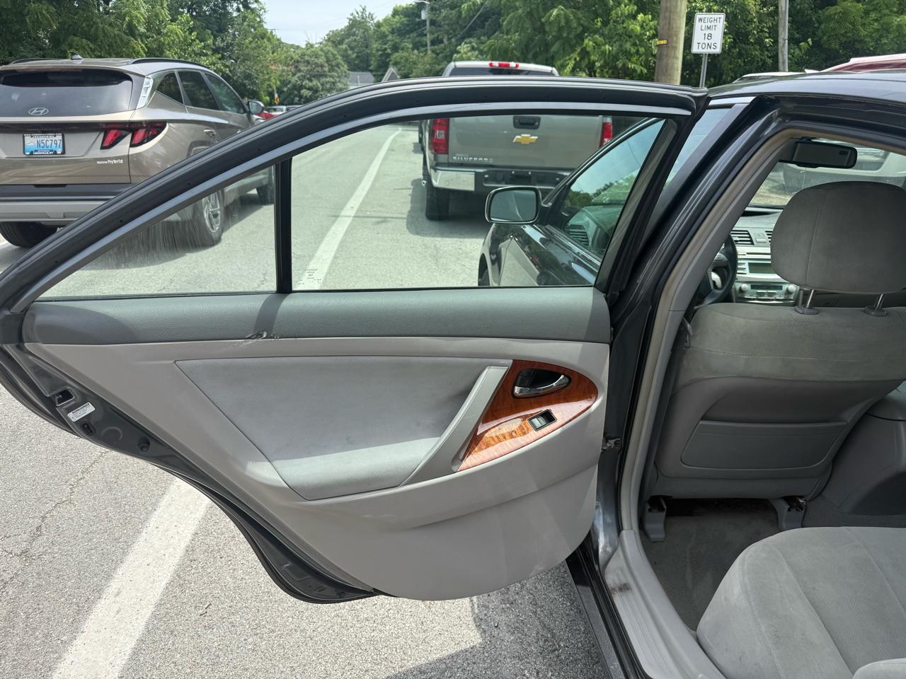 Toyota Camry XLE 5-Spd AT 2009