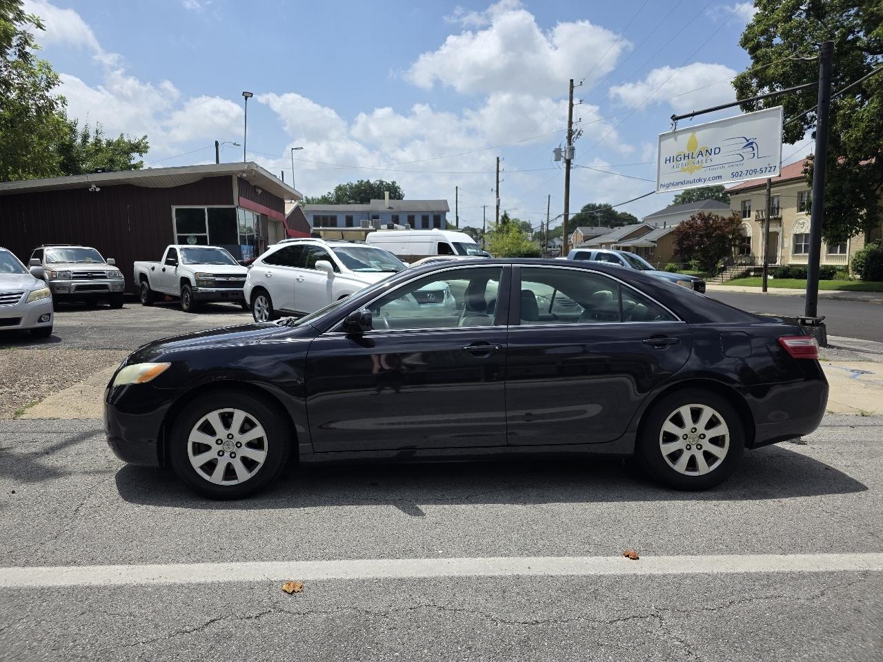Toyota Camry XLE 5-Spd AT 2009