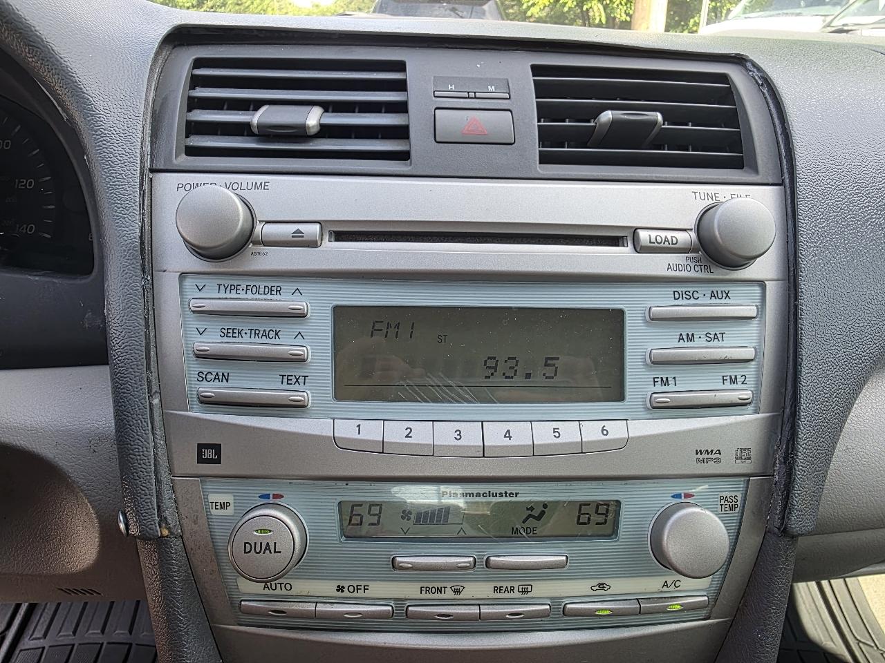 Toyota Camry XLE 5-Spd AT 2009