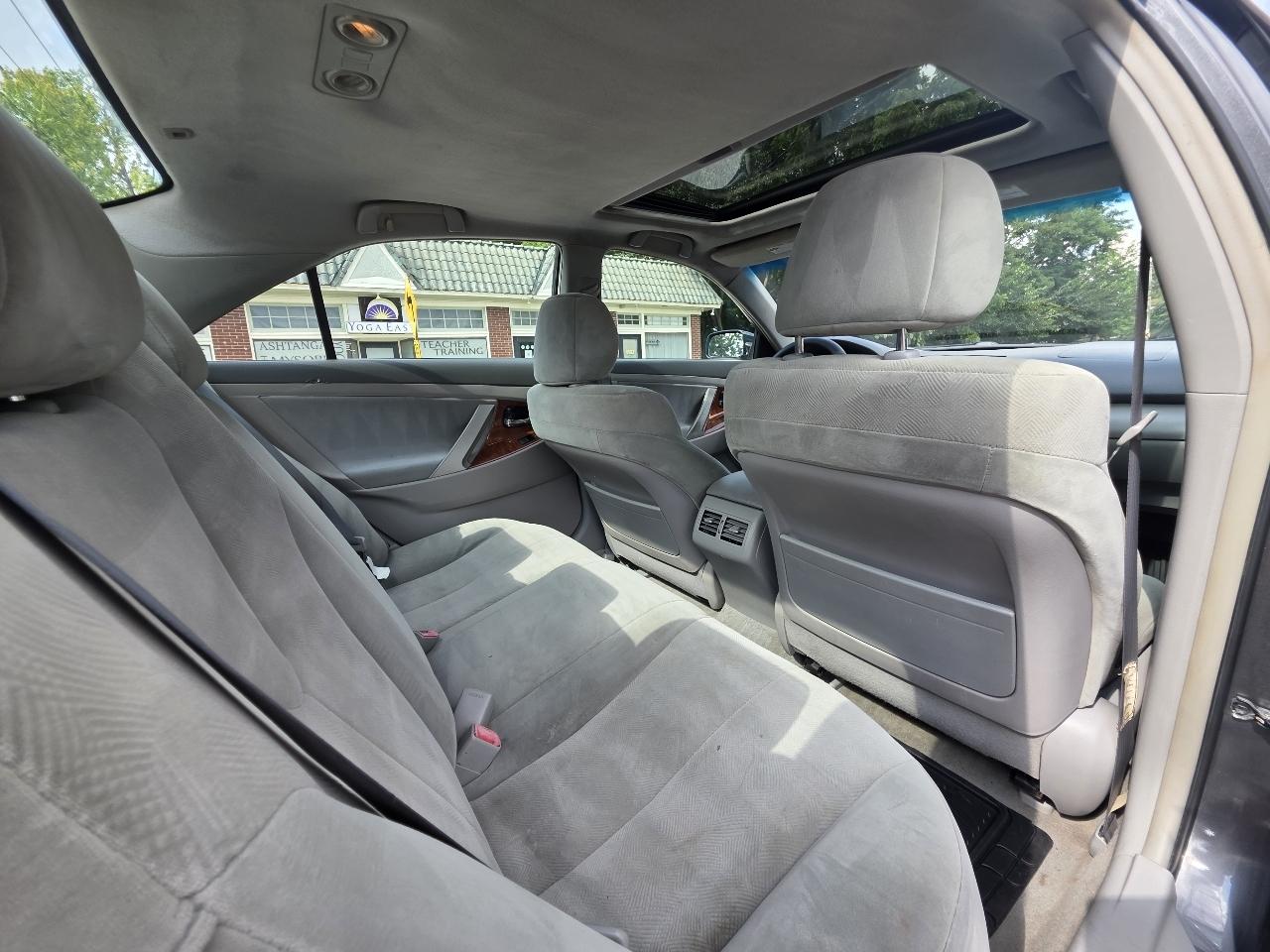 Toyota Camry XLE 5-Spd AT 2009