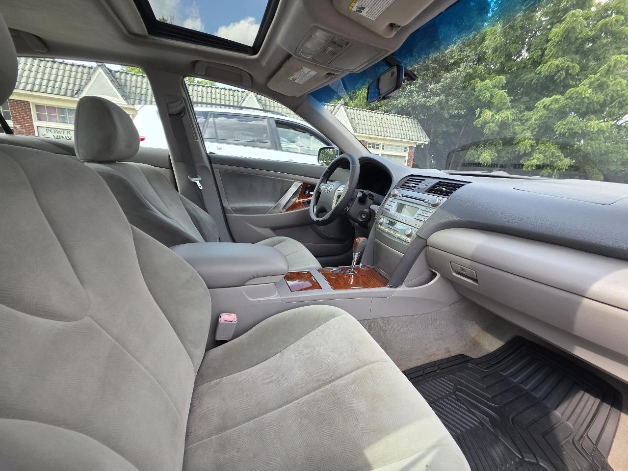 Toyota Camry XLE 5-Spd AT 2009