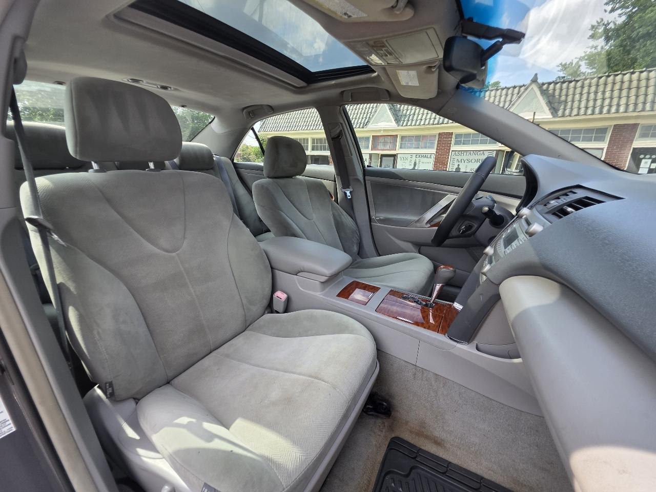 Toyota Camry XLE 5-Spd AT 2009
