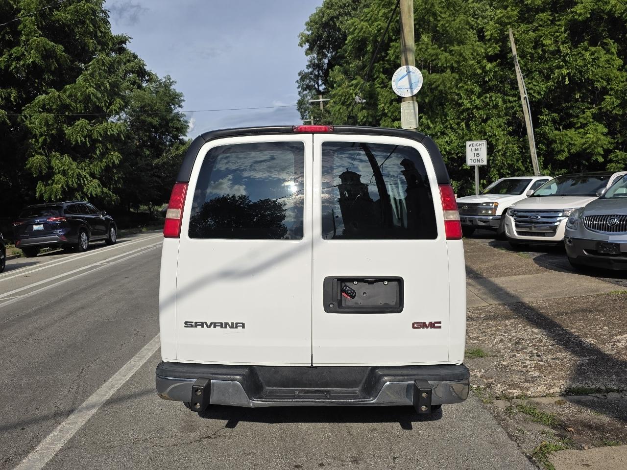 GMC Savana G2500 Cargo 2014