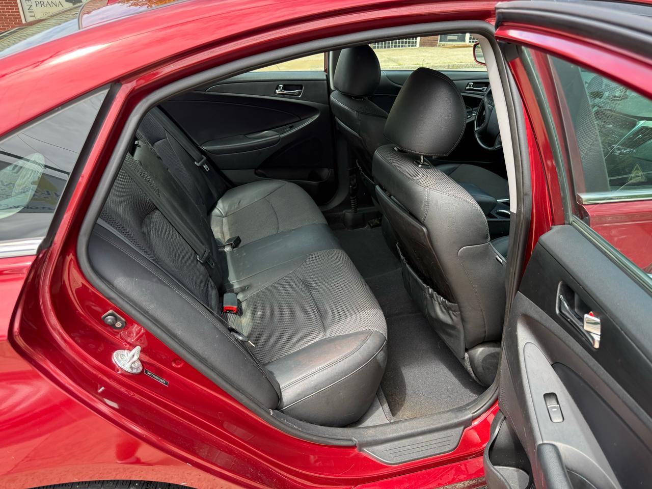 Hyundai Sonata Limited Auto 2011