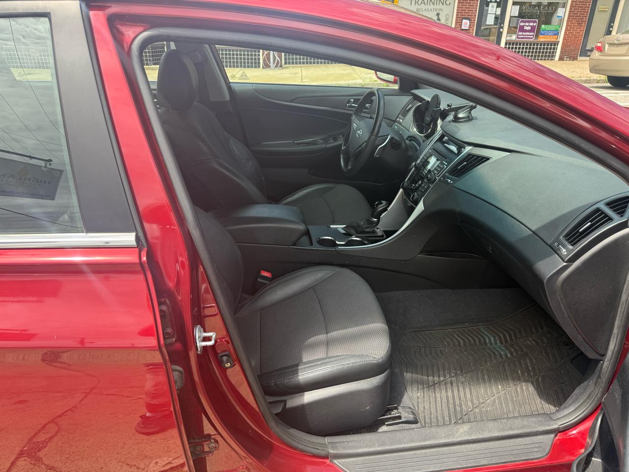 Hyundai Sonata Limited Auto 2011