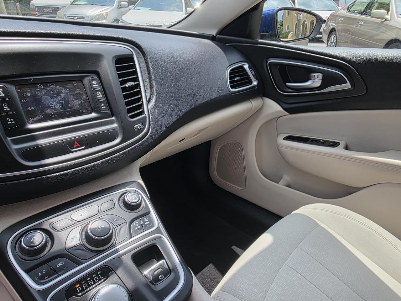 Chrysler 200 Limited 2015