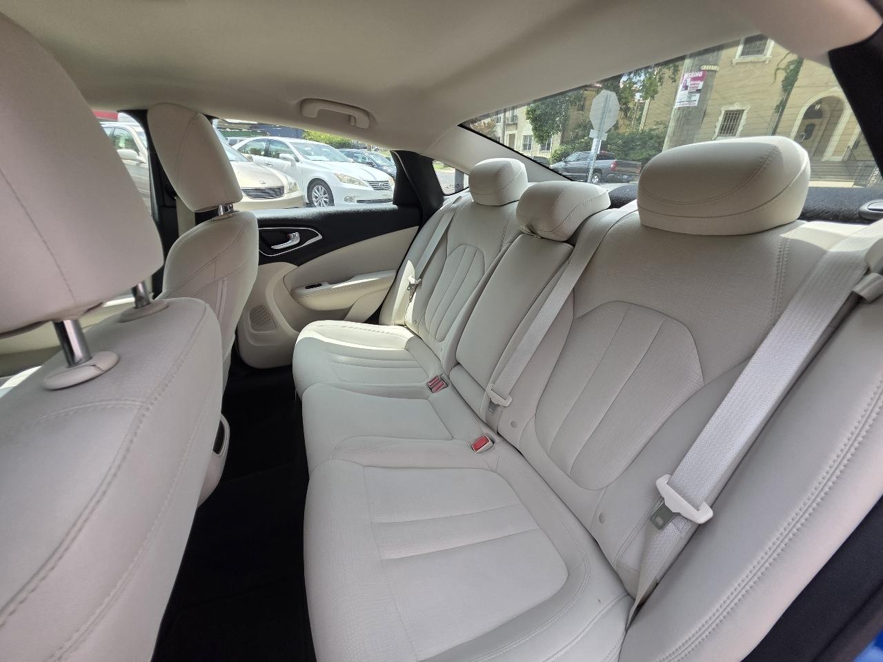 Chrysler 200 Limited 2015