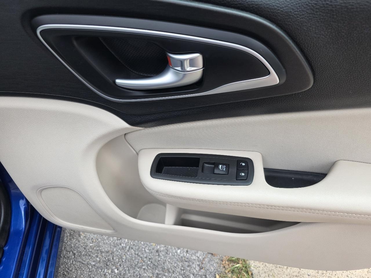 Chrysler 200 Limited 2015