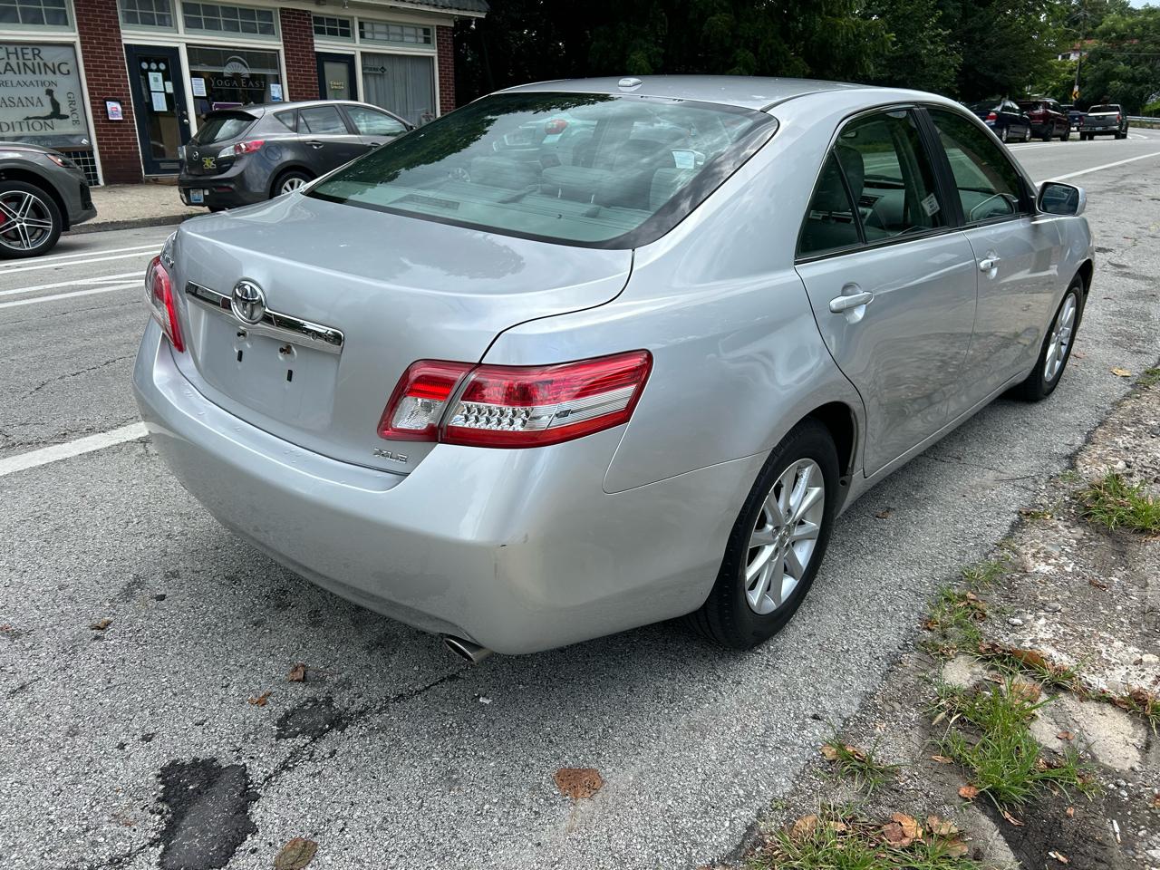 Toyota Camry LE V6 6-Spd AT 2010