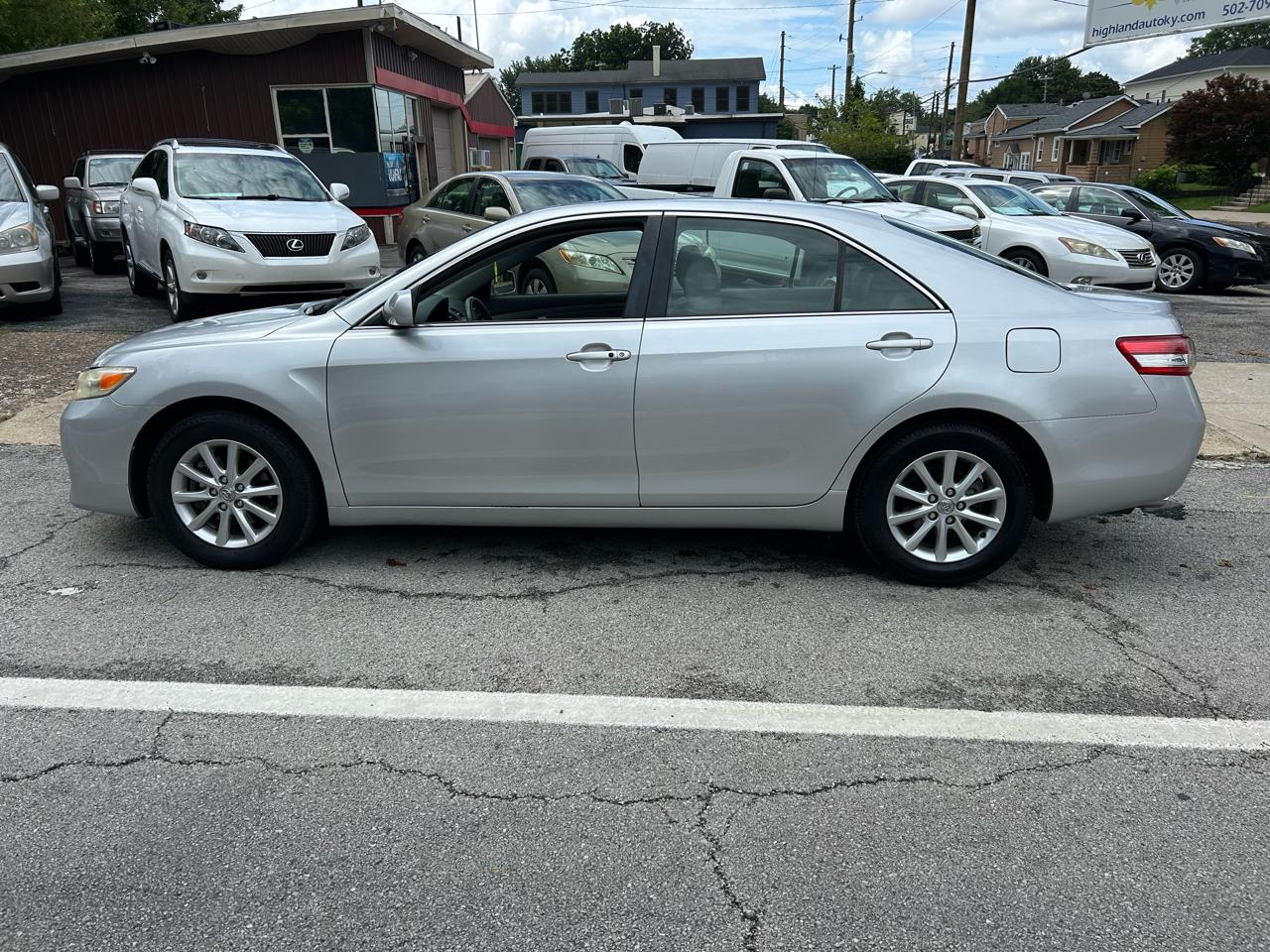 Toyota Camry LE V6 6-Spd AT 2010