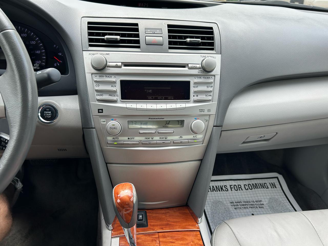 Toyota Camry LE V6 6-Spd AT 2010
