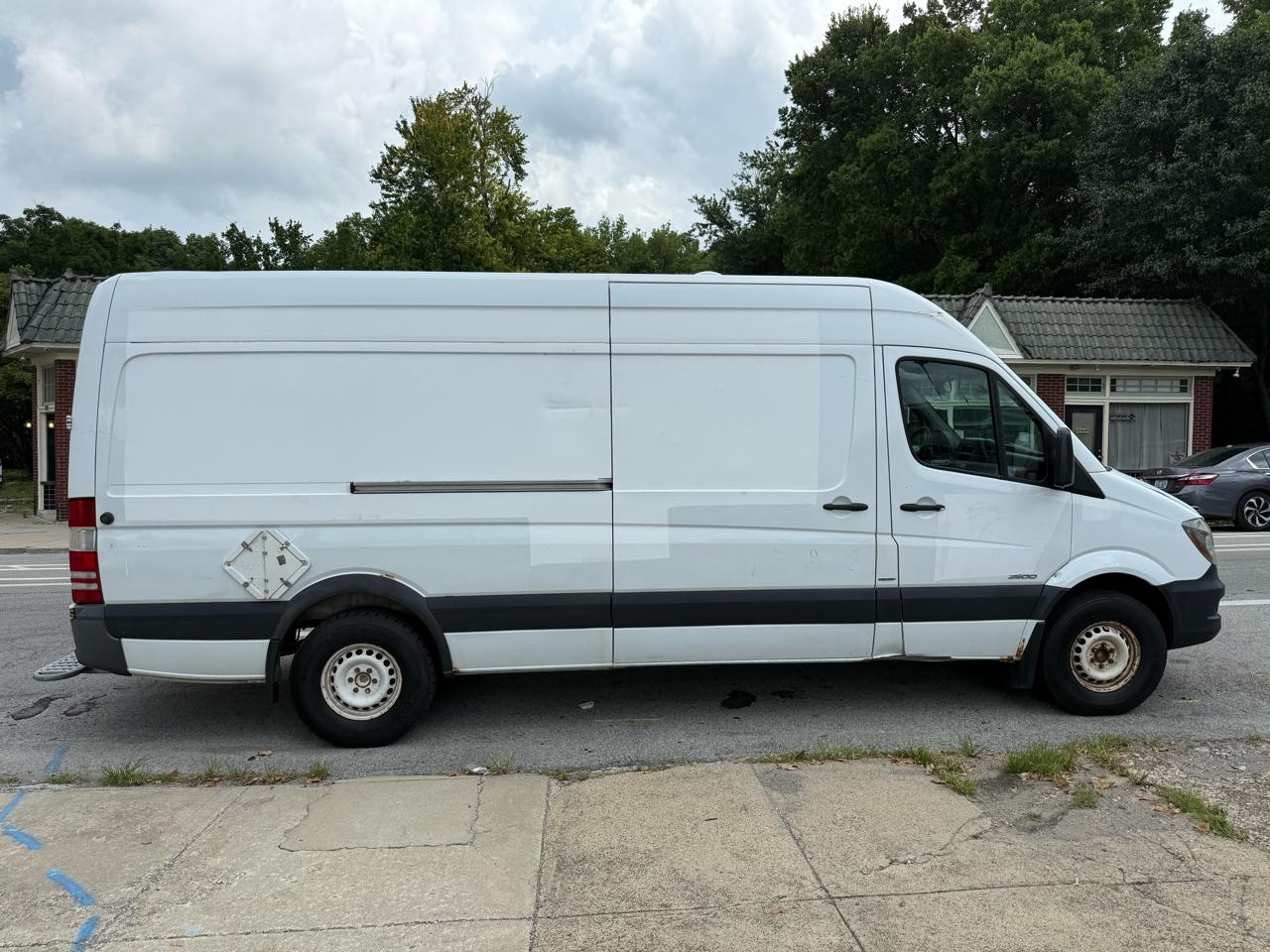 Mercedes-Benz Sprinter 2500 High Roof Cargo 4cyl 170WB 2014