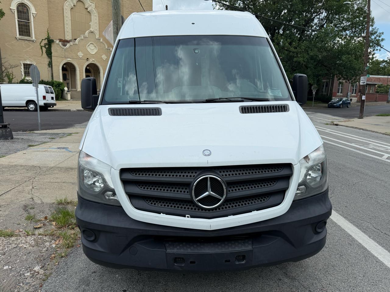Mercedes-Benz Sprinter 2500 High Roof Cargo 4cyl 170WB 2014