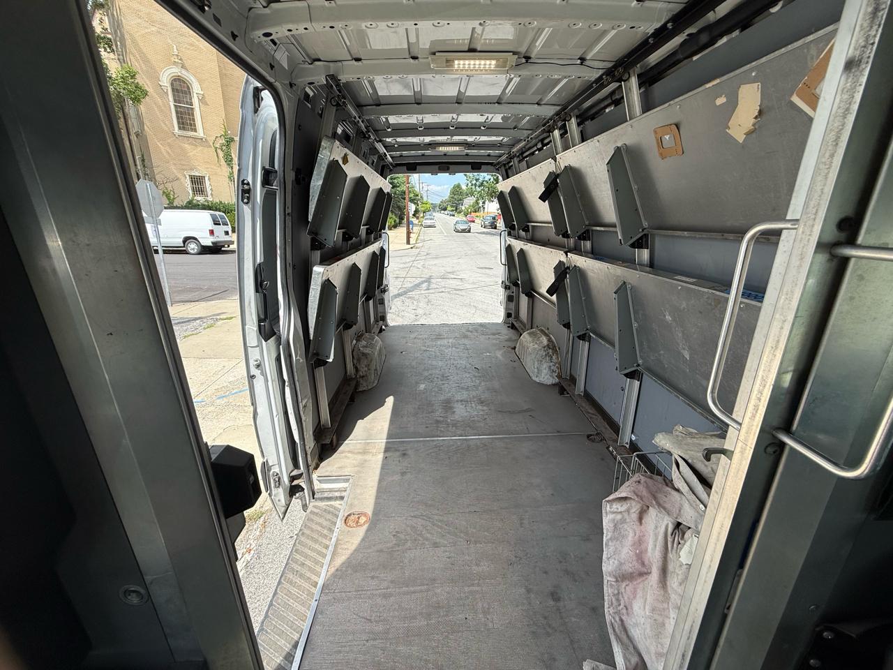 Mercedes-Benz Sprinter 2500 High Roof Cargo 4cyl 170WB 2014
