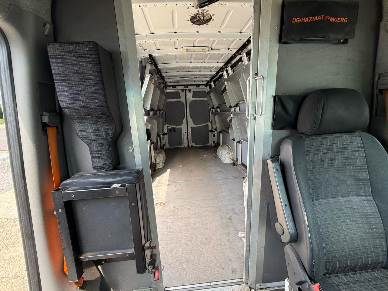 Mercedes-Benz Sprinter 2500 High Roof Cargo 4cyl 170WB 2014
