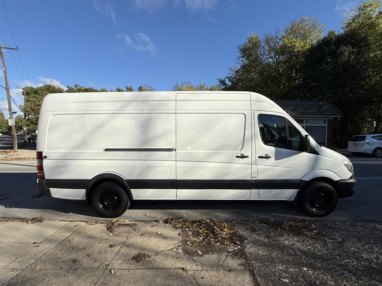 Mercedes-Benz Sprinter 2500 High Roof Cargo 4cyl 170WB 2014