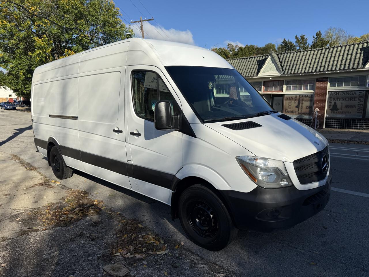 Mercedes-Benz Sprinter 2500 High Roof Cargo 4cyl 170WB 2014