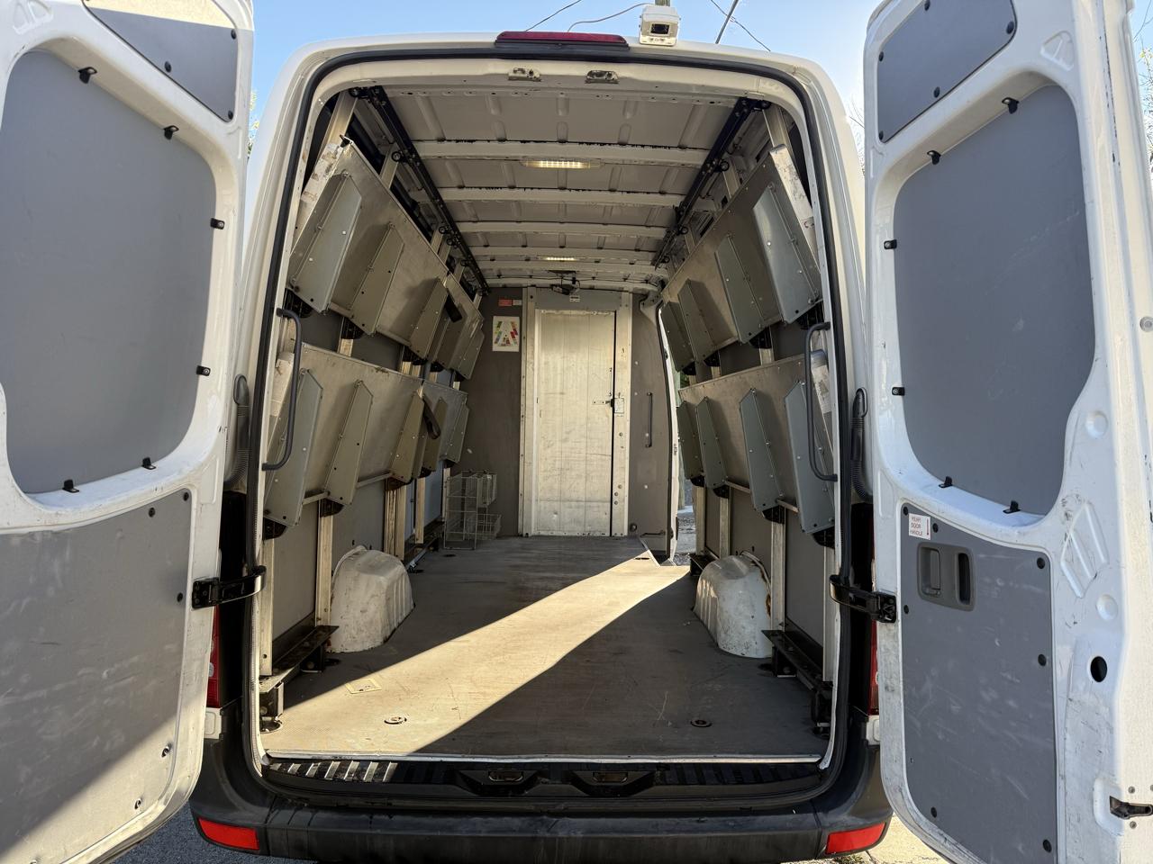 Mercedes-Benz Sprinter 2500 High Roof Cargo 4cyl 170WB 2014