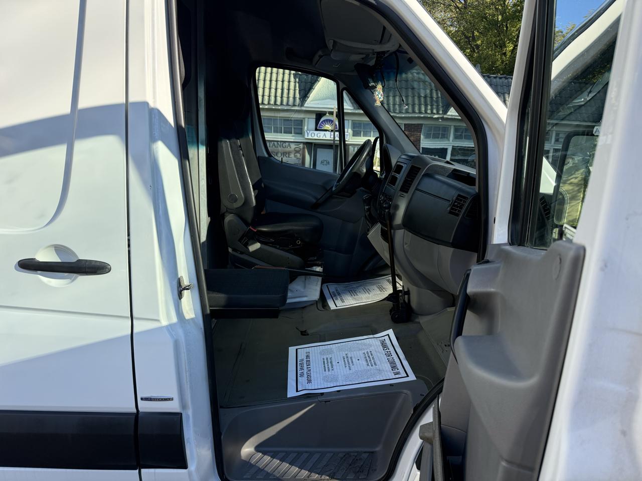 Mercedes-Benz Sprinter 2500 High Roof Cargo 4cyl 170WB 2014
