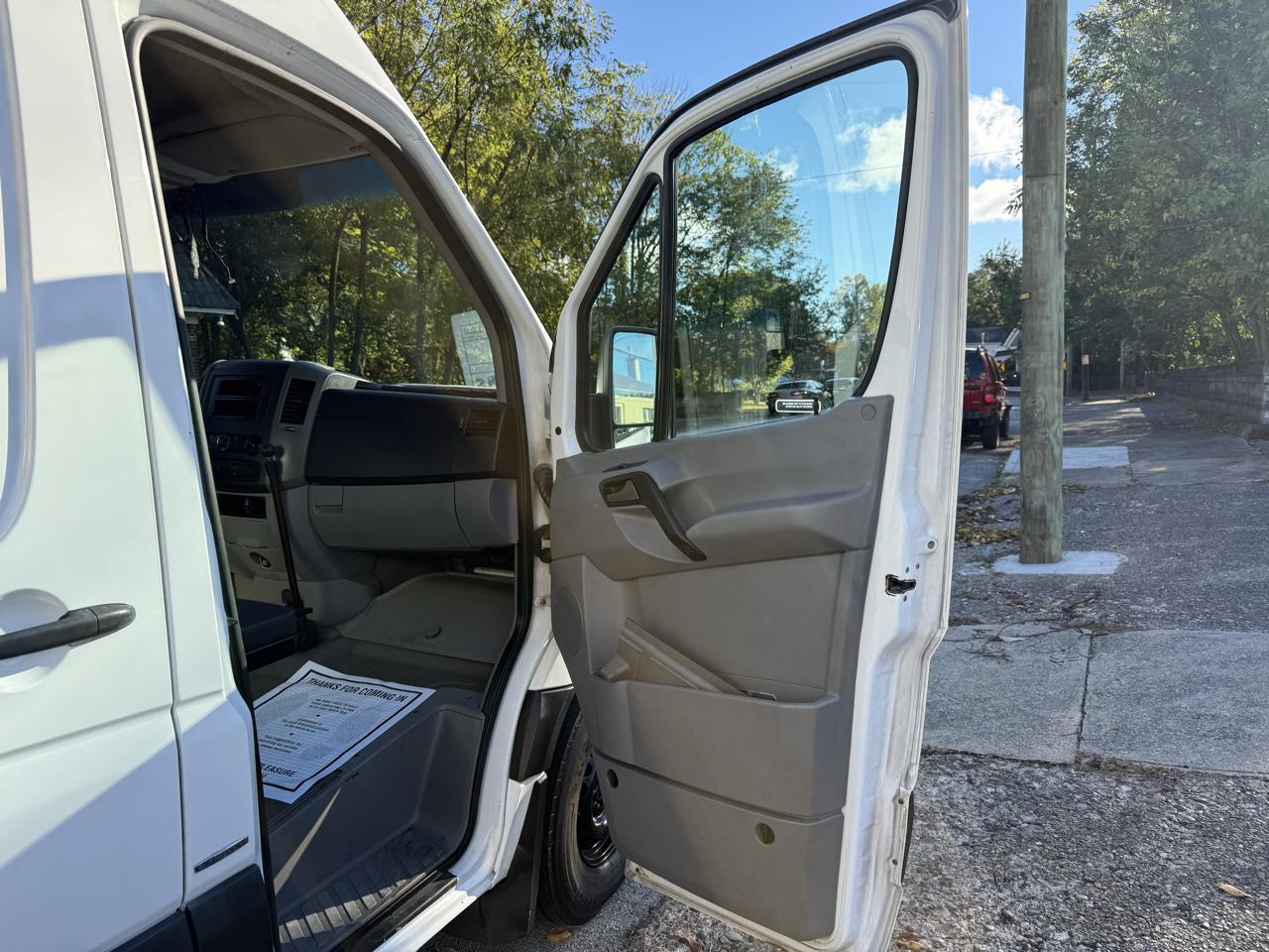 Mercedes-Benz Sprinter 2500 High Roof Cargo 4cyl 170WB 2014