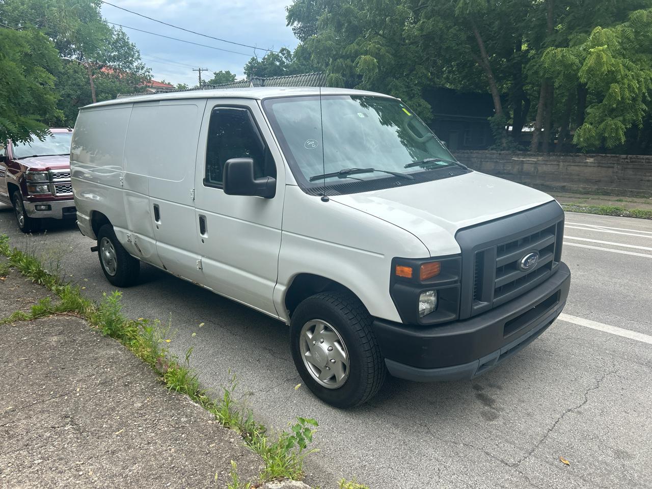 Ford Econoline E-150 2011