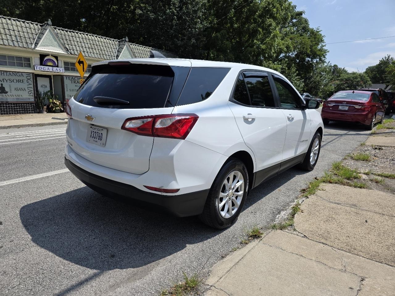 Chevrolet Equinox LS 2WD 2020