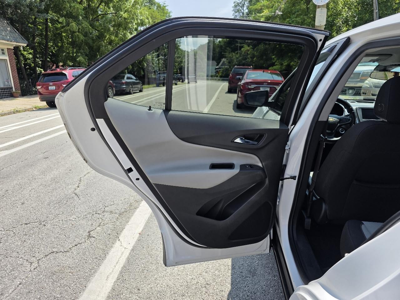 Chevrolet Equinox LS 2WD 2020