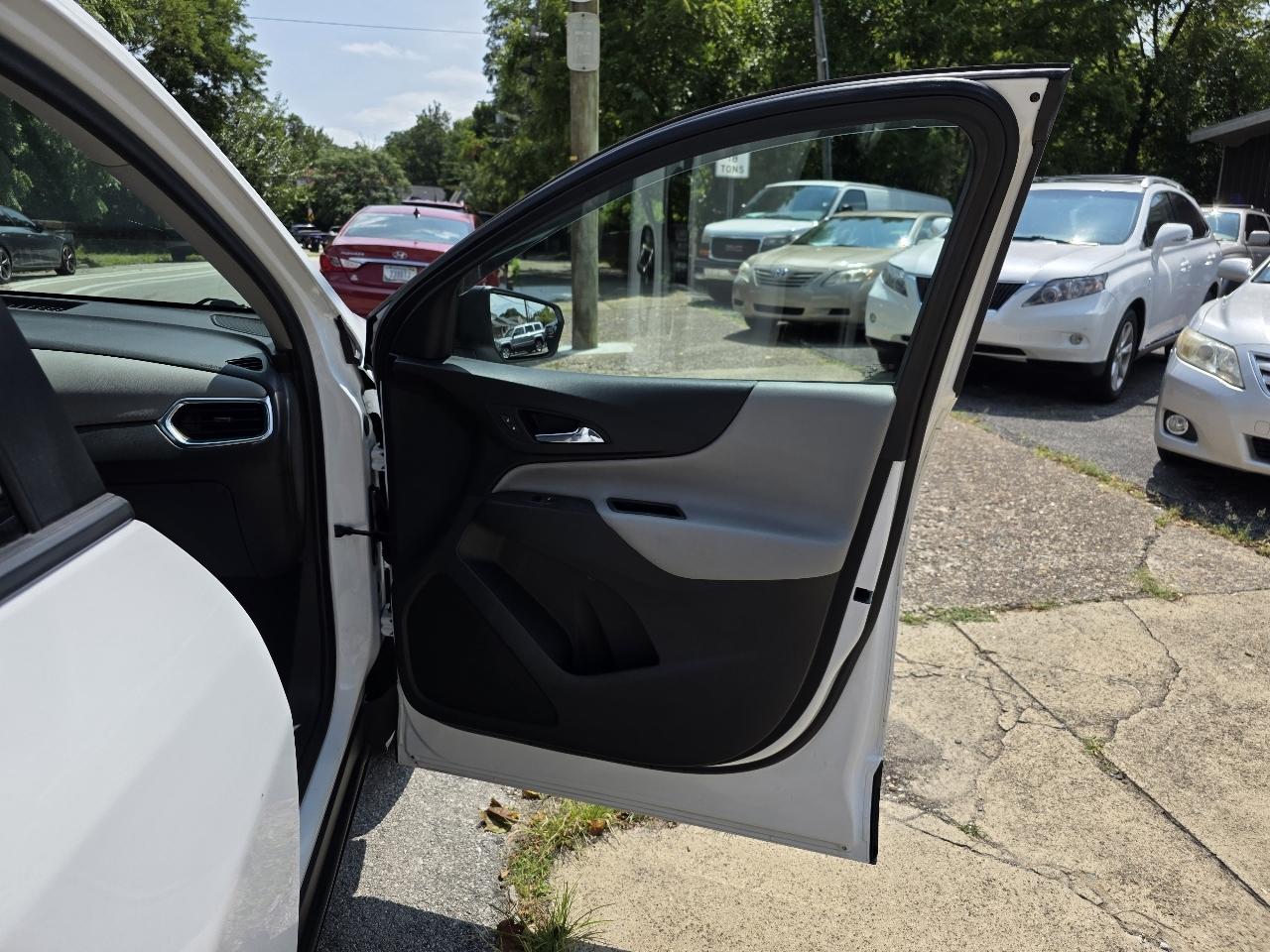 Chevrolet Equinox LS 2WD 2020