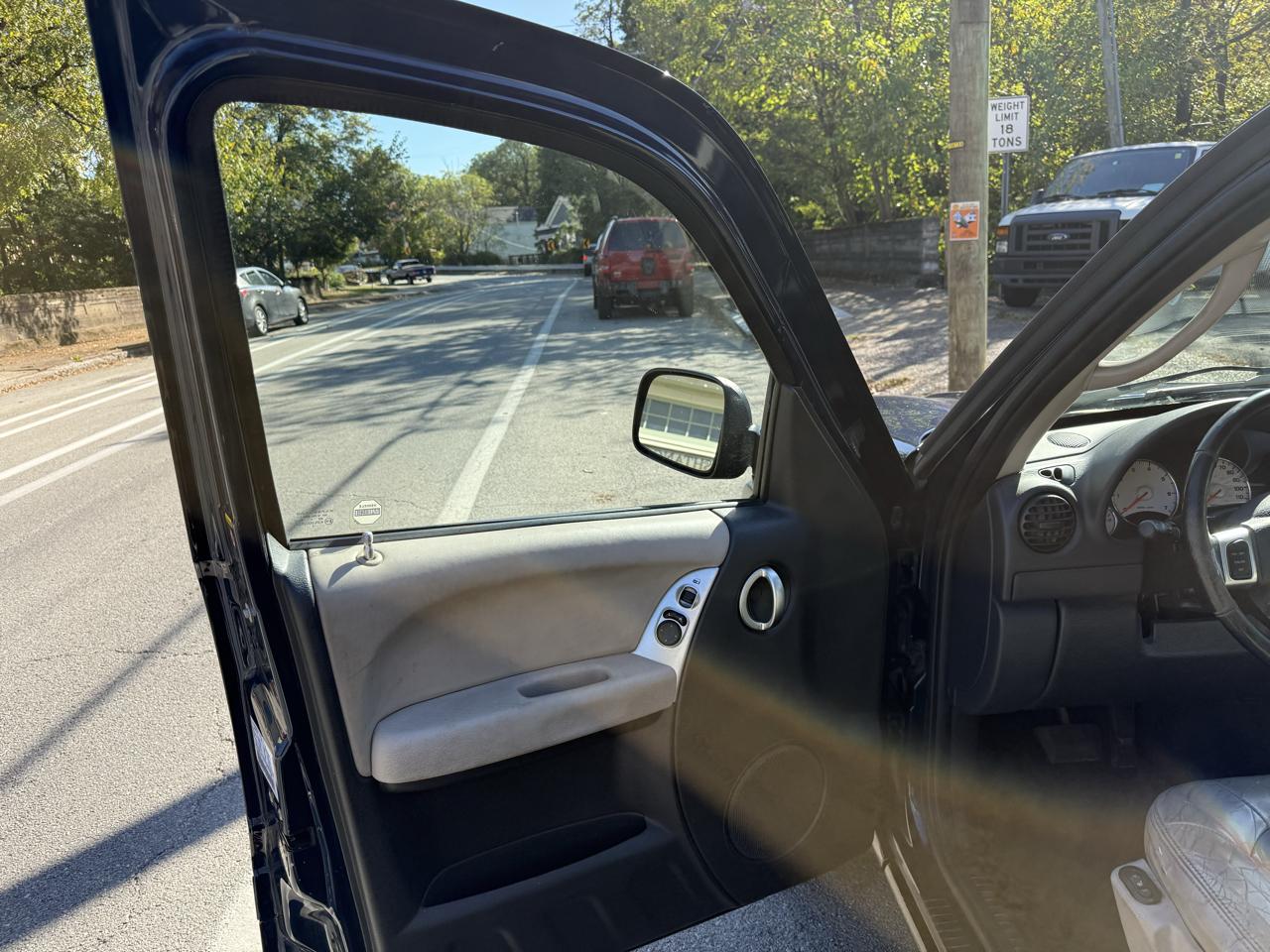 Jeep Liberty Limited 4WD 2004