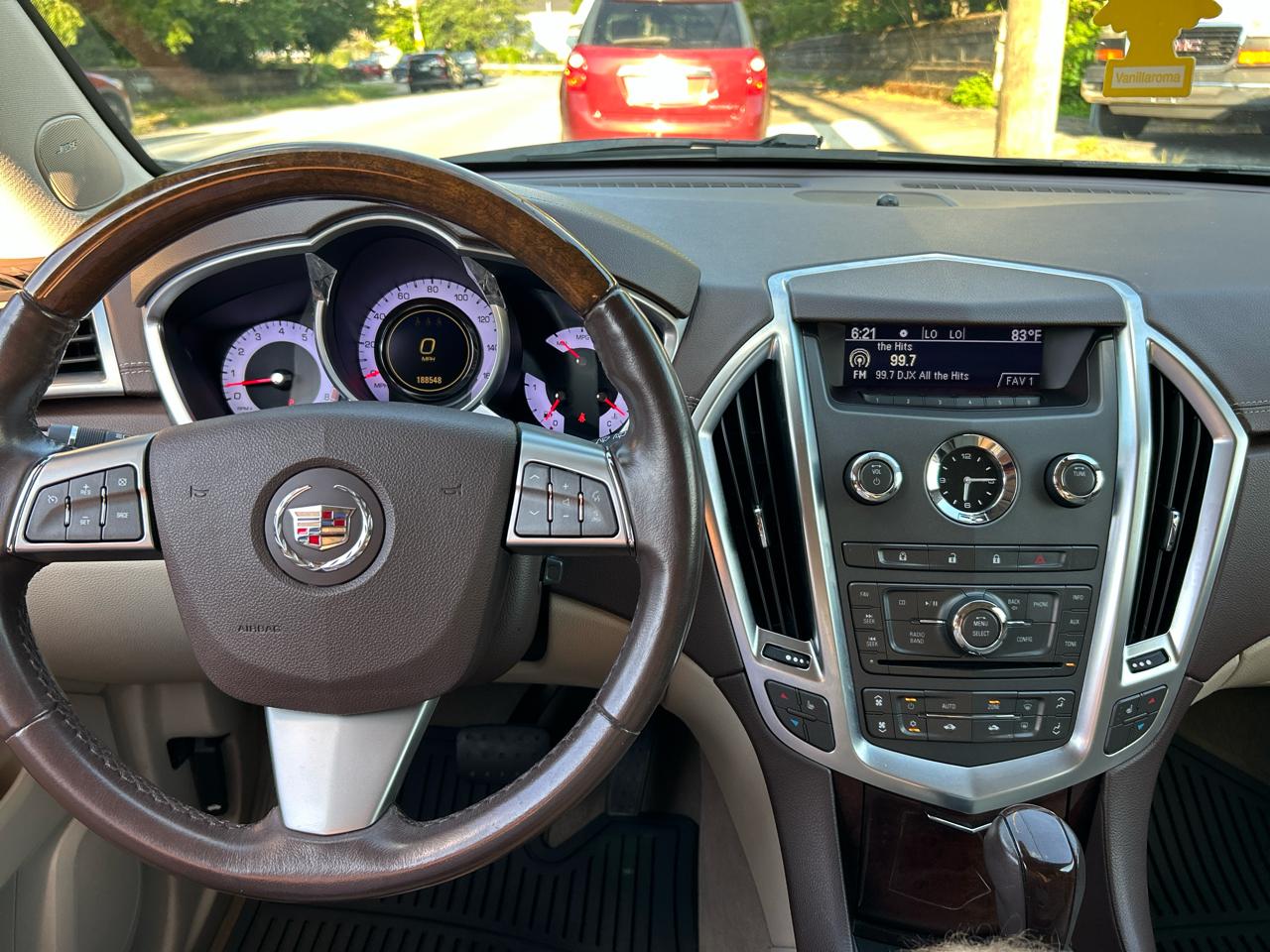 Cadillac SRX Luxury Collection 2011