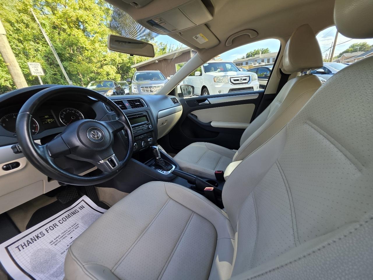 Volkswagen Jetta SE 2013