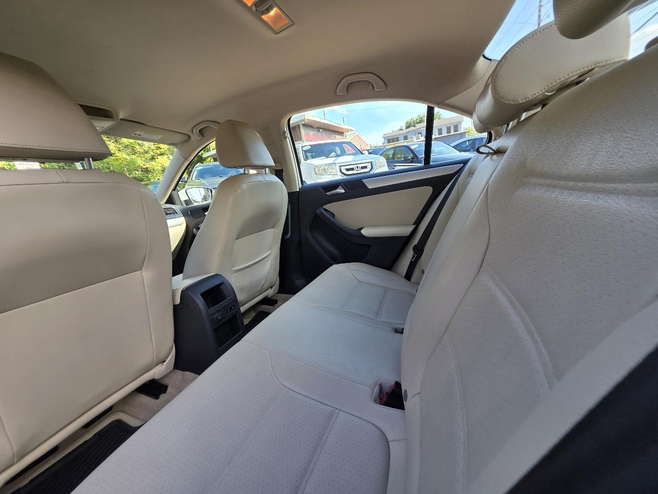 Volkswagen Jetta SE 2013