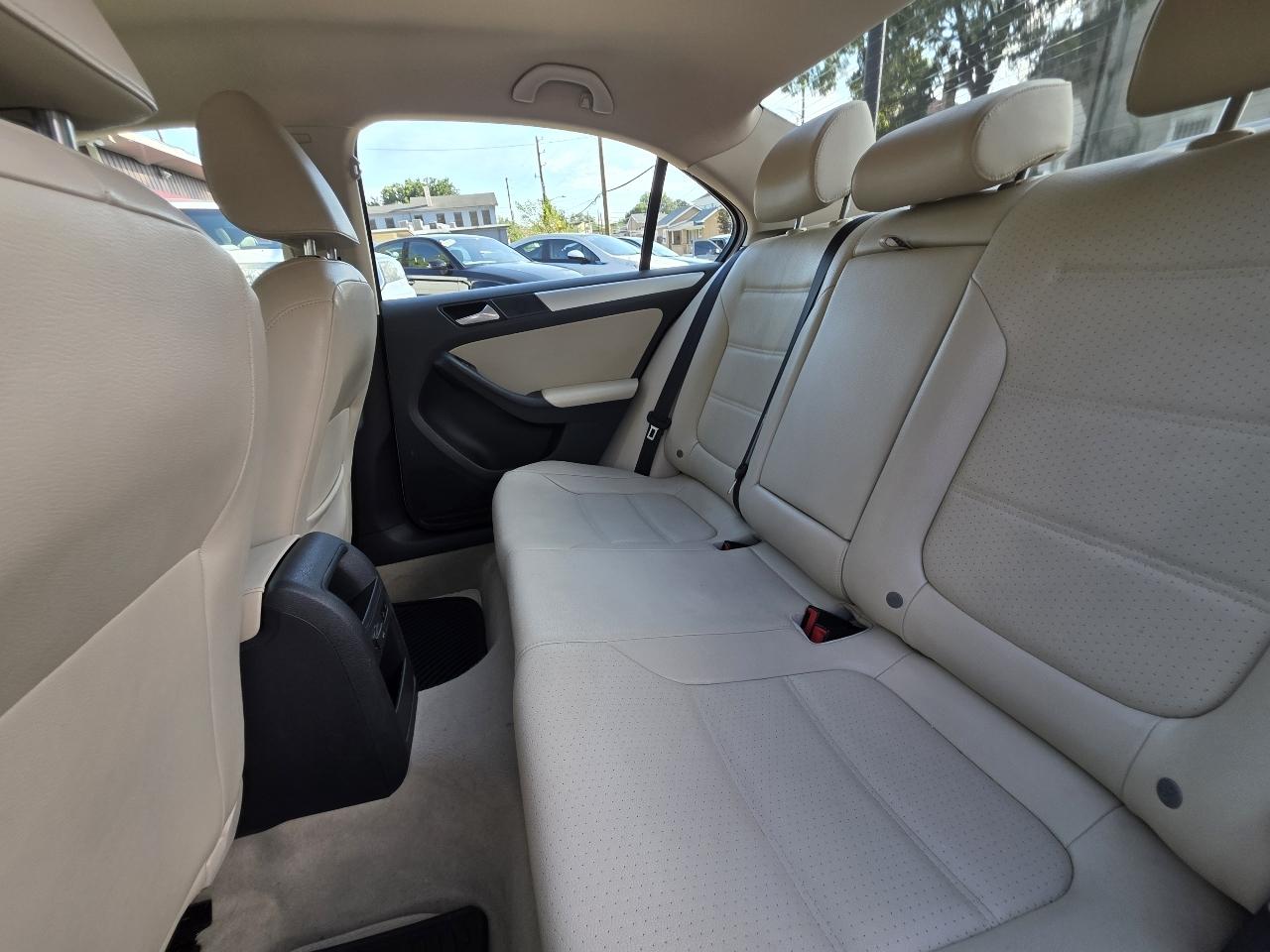 Volkswagen Jetta SE 2013