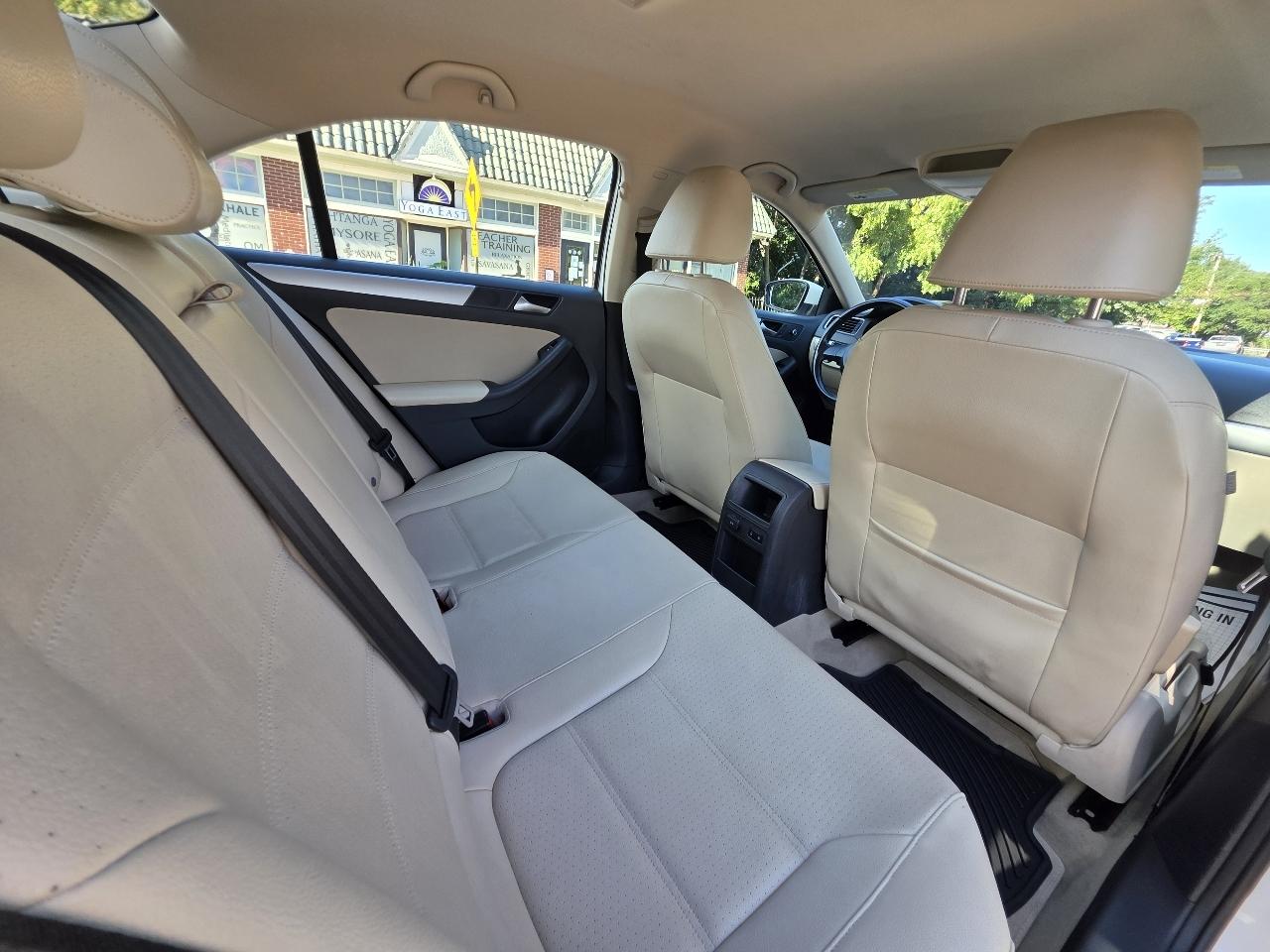 Volkswagen Jetta SE 2013