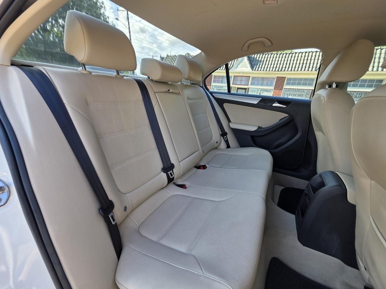 Volkswagen Jetta SE 2013