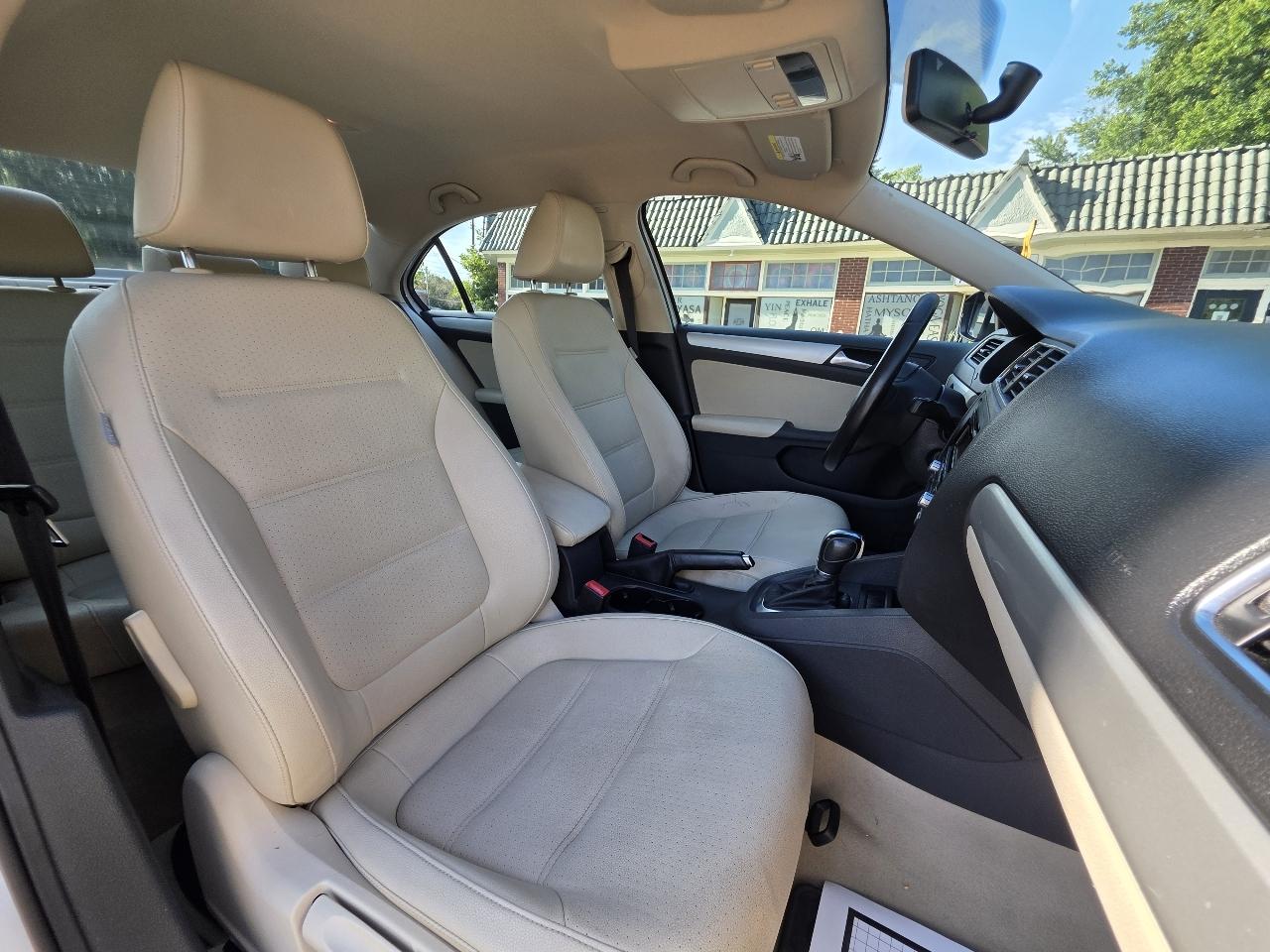 Volkswagen Jetta SE 2013
