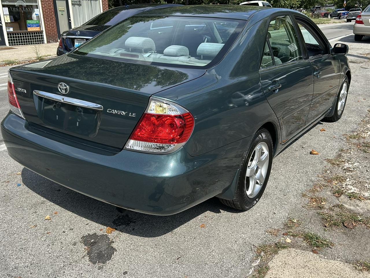 Toyota Camry LE 2006