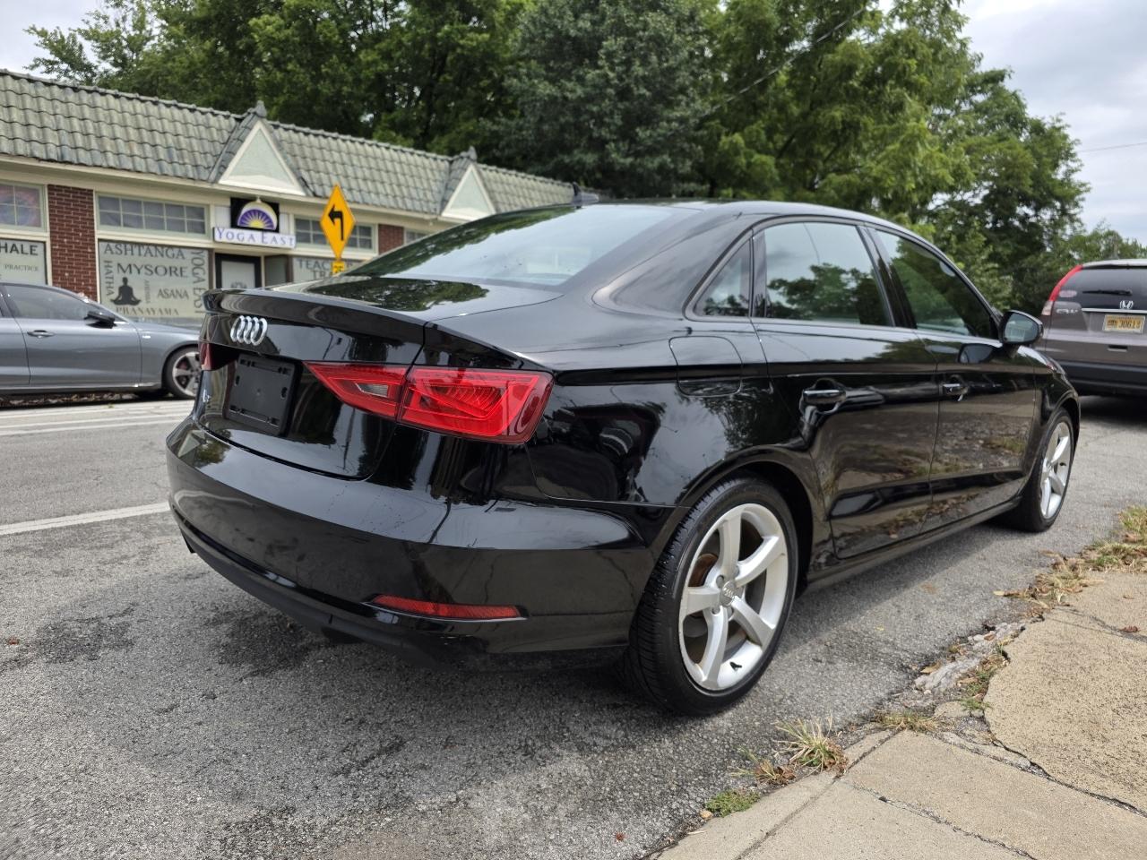 Audi A3 1.8T Premium FWD S tronic 2016