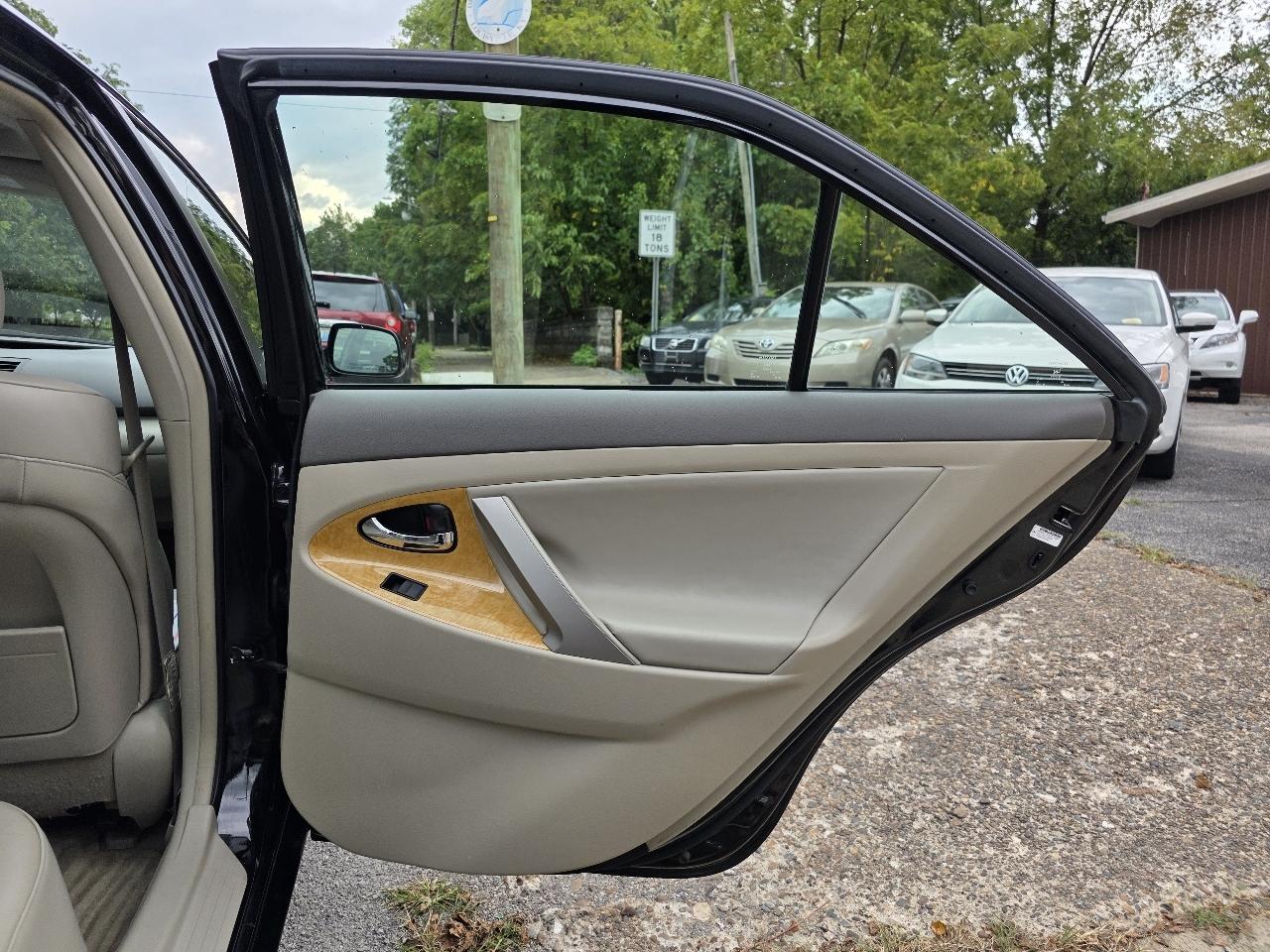 Toyota Camry XLE 4D Sedan 2007