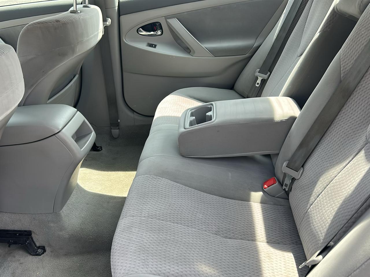 Toyota Camry Base 6-Spd AT 2011
