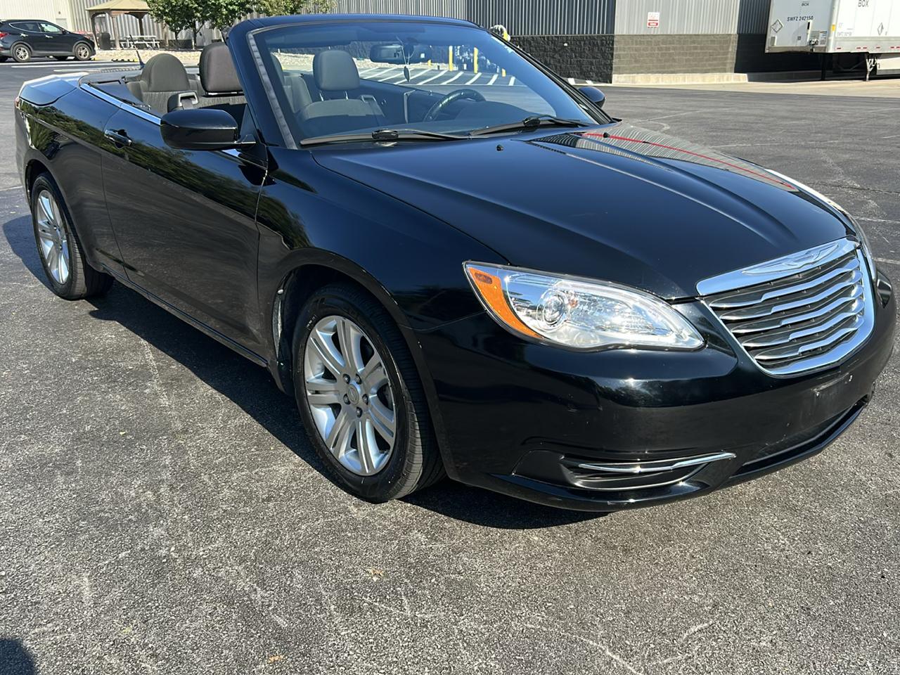 Chrysler 200 Touring Convertible 2012